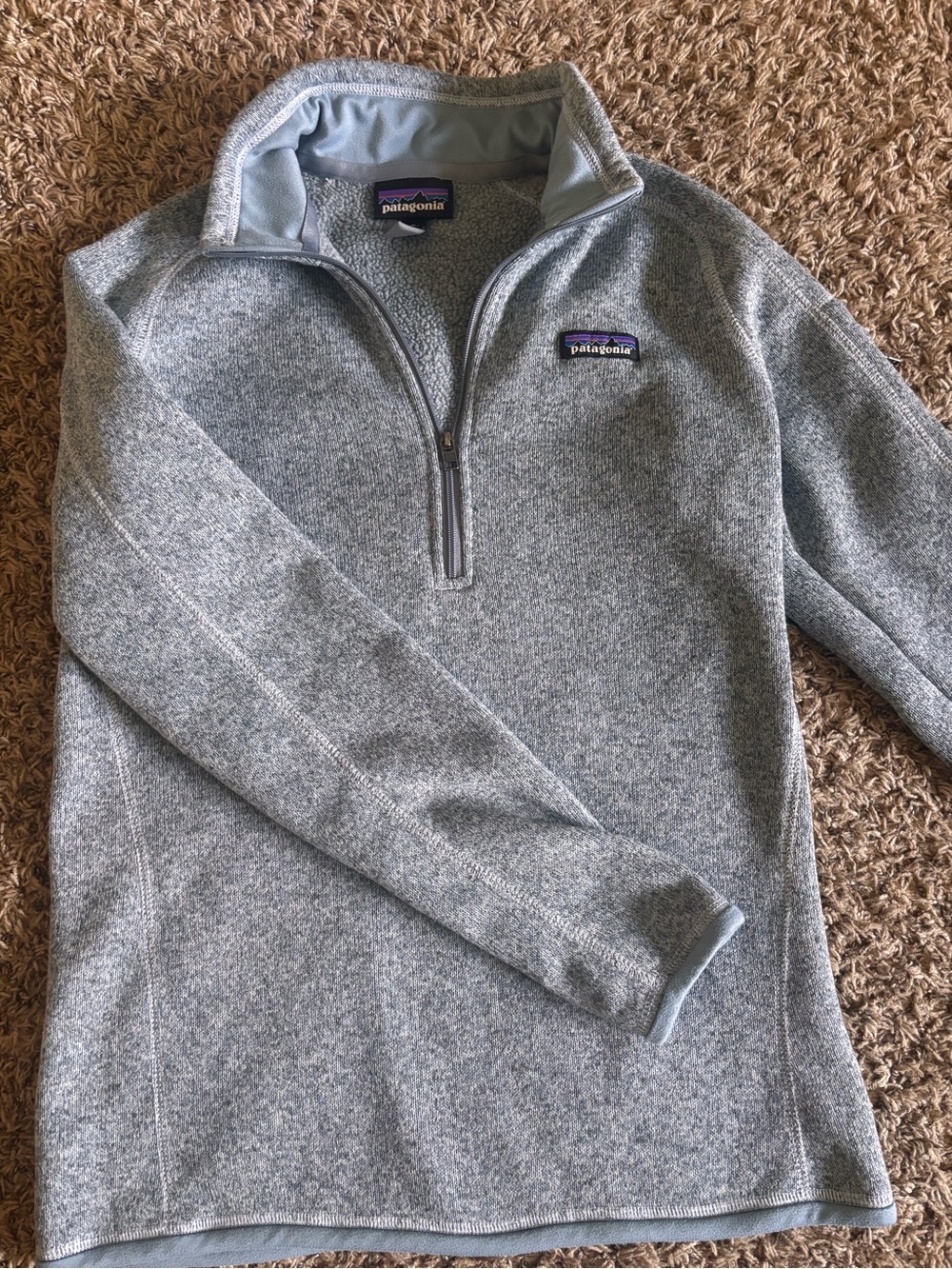 MAKE AN OFFER! Patagonia Light Gray Heather Quarter-Zip Fleece Pullover